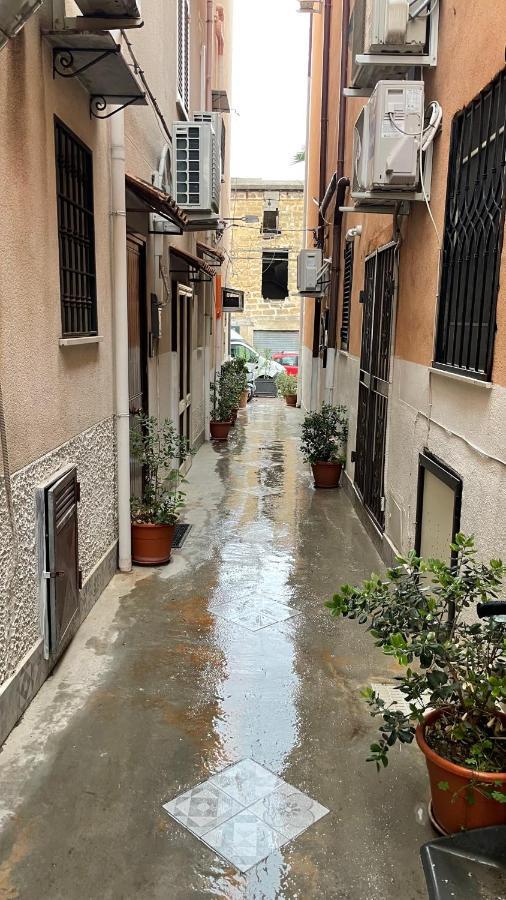 Villa Casa Vacanze Antico Cortile Delle Palme Villagrazia Di Carini Exterior foto